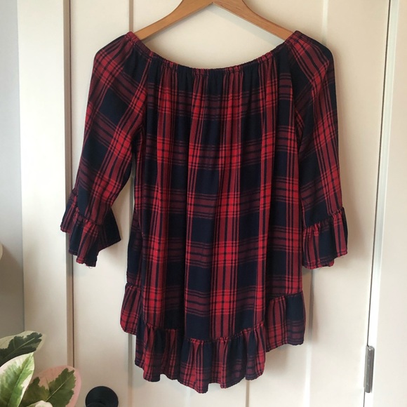 Super Soft and Cozy Off-The-Shoulder Blouse - Picture 3 of 5
